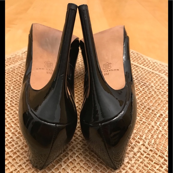 ANN TAYLOR BLACK SZ8M PATENT PUMP - Picture 6 of 7